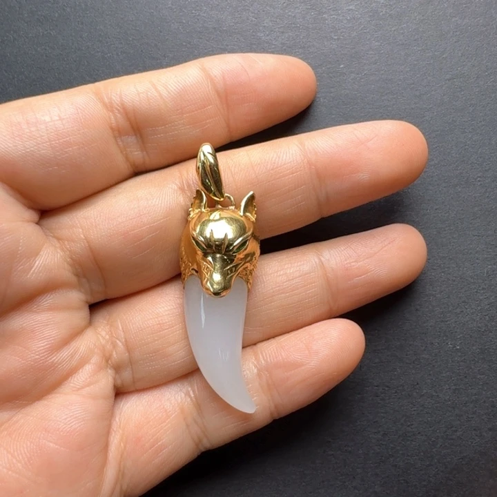 和田玉18K金镶嵌颈饰