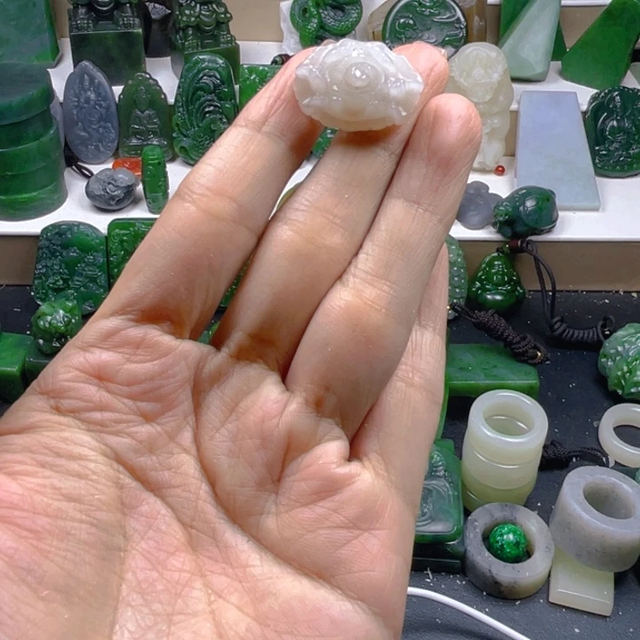 和田玉未镶嵌珠宝半成品