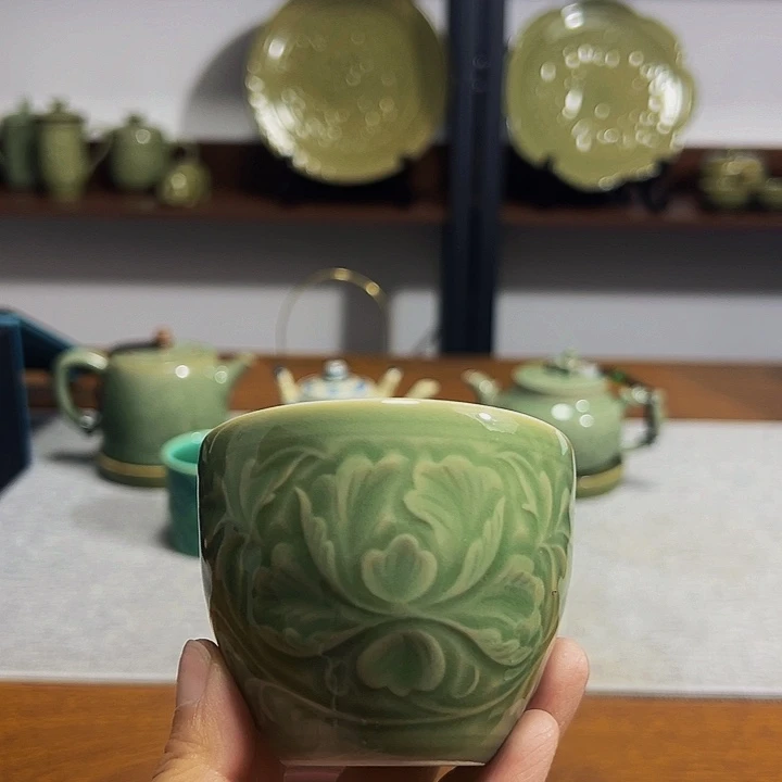 耀州窑青釉牡丹小缸杯1只