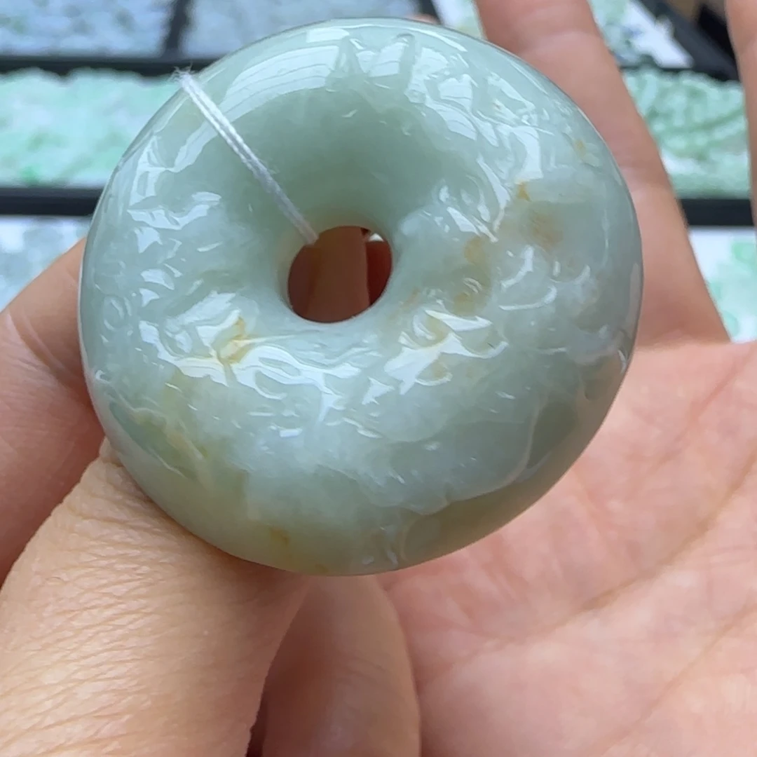 翡翠颈饰未镶嵌花开富贵