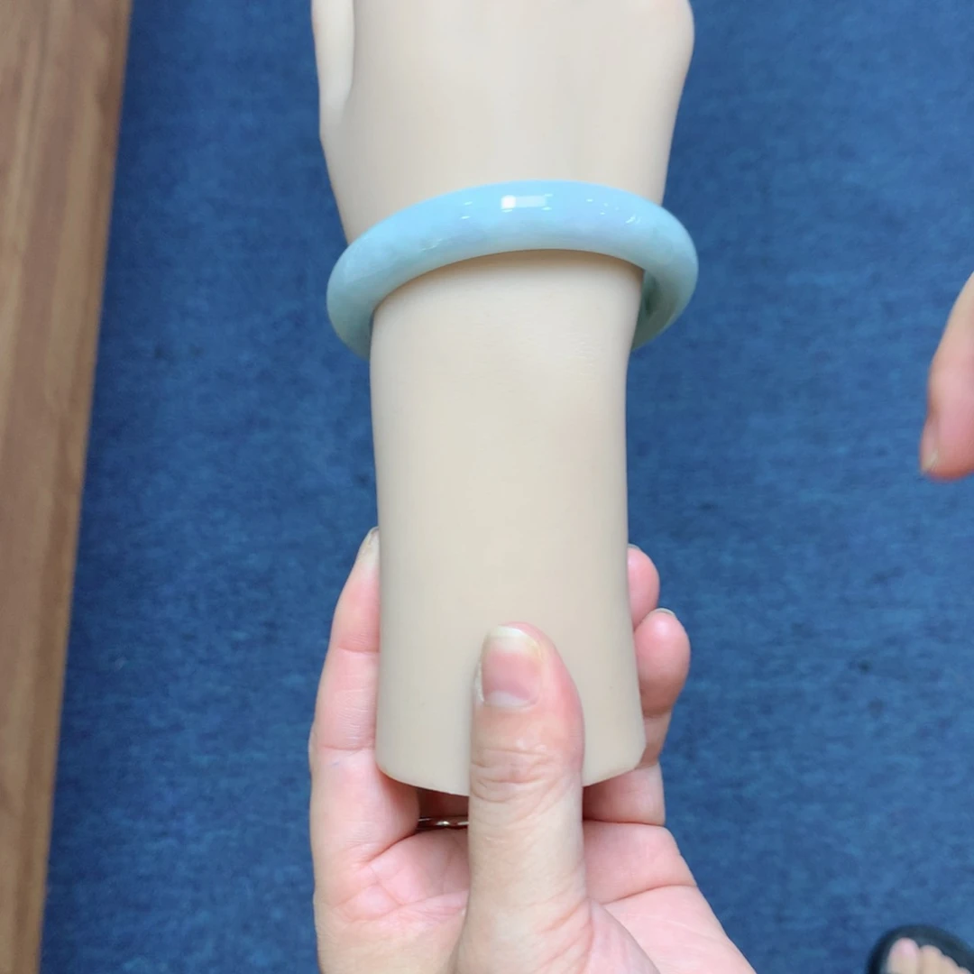 翡翠手镯未镶嵌李*琴买断