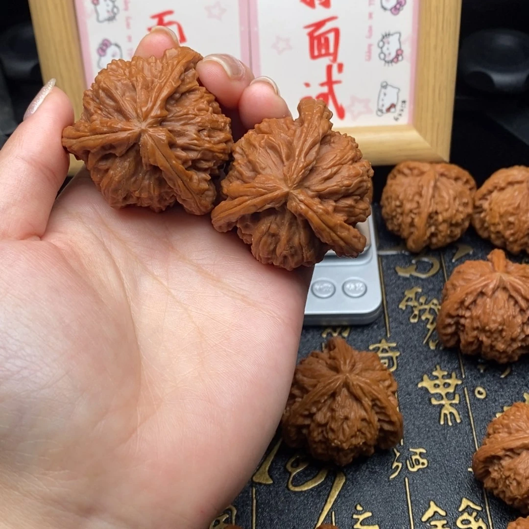 熊***理文玩核桃吊坠白狮1111111111111111