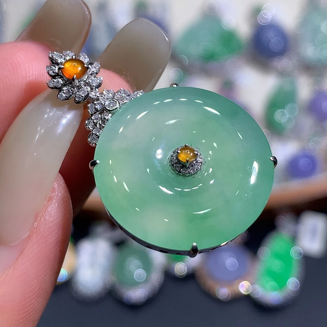 翡翠18K金镶嵌吊坠(不含链)