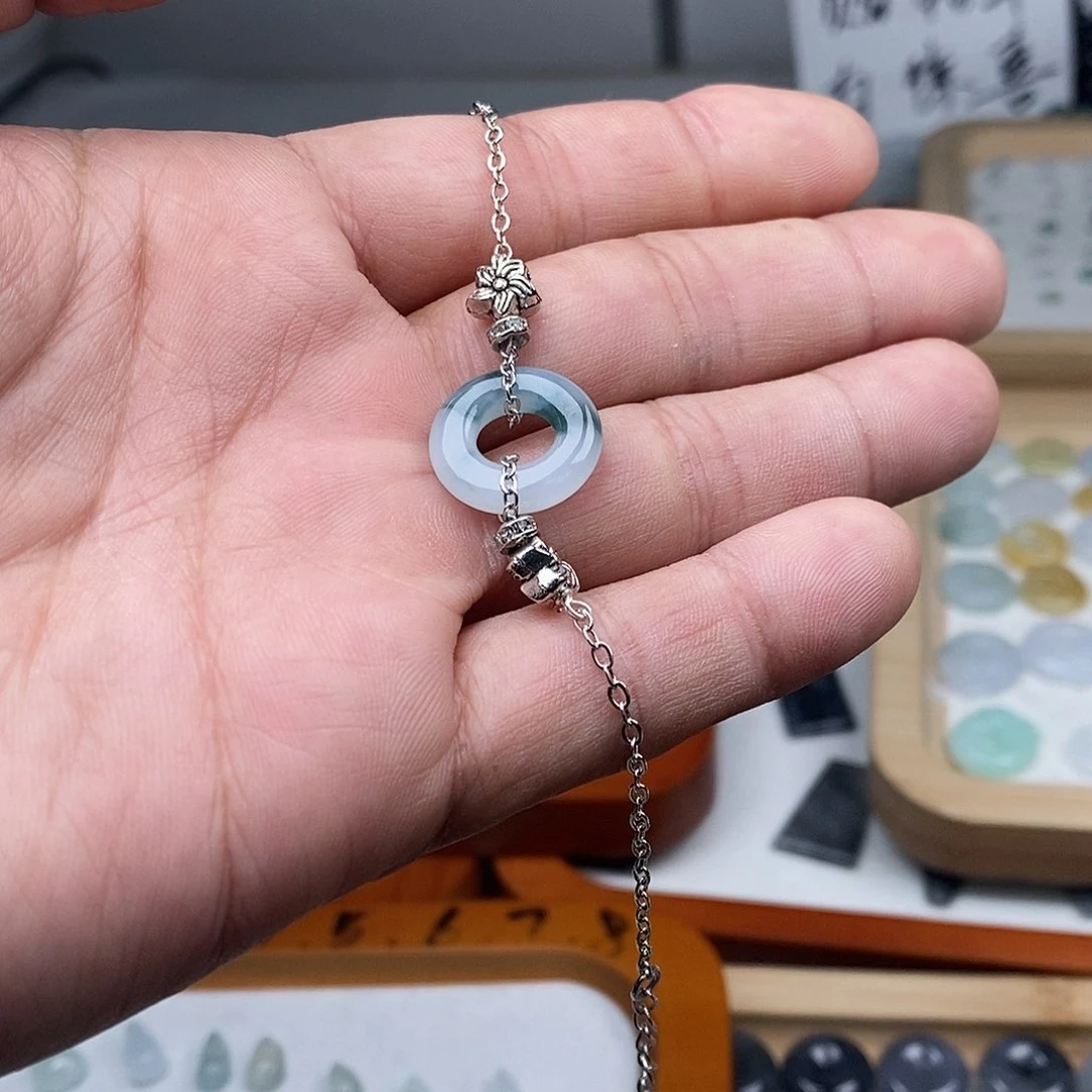 翡翠颈饰未镶嵌项链