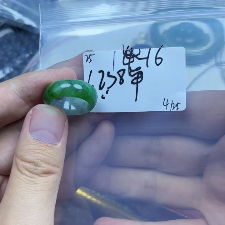 翡翠戒指未镶嵌单*莱