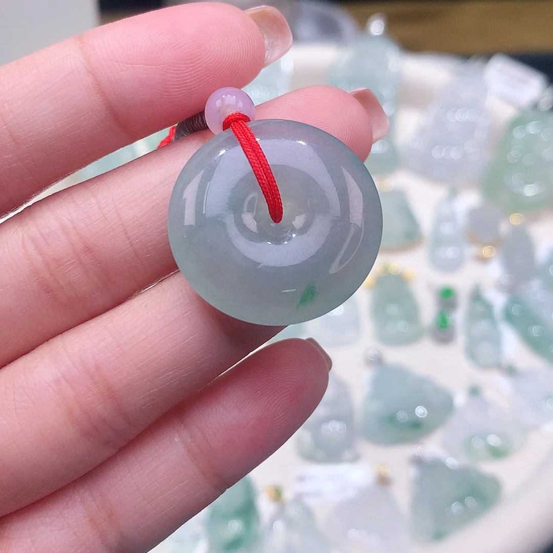 颈饰未镶嵌翡翠平安扣