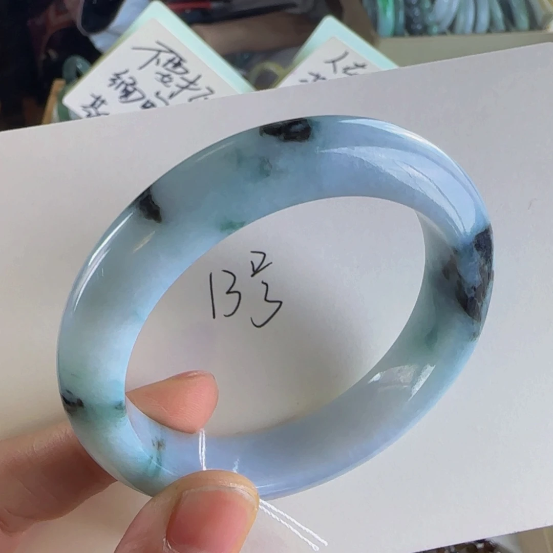 翡翠手镯未镶嵌老坑56圈