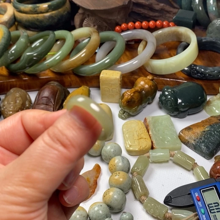 岫岩河磨玉（透闪石质玉）未镶嵌手链