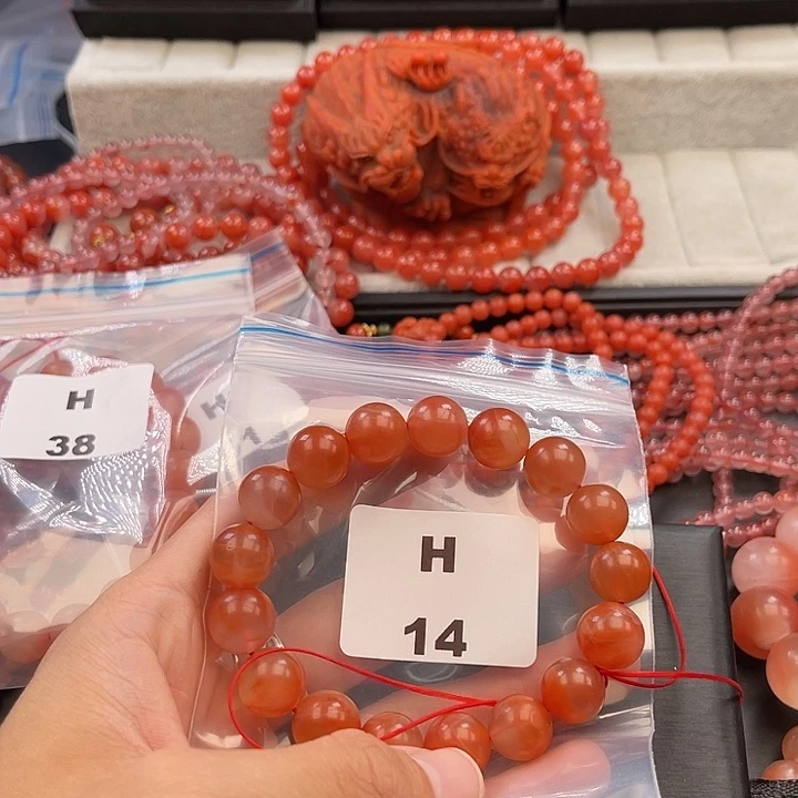 南红玛瑙未镶嵌多样性发货默认微瑕称重12mm