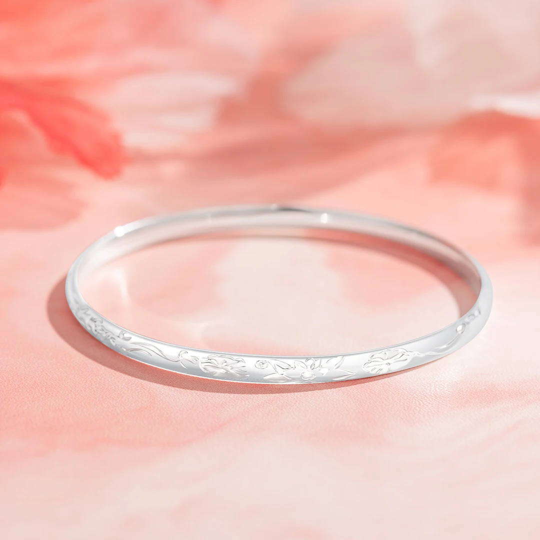 999纯银手镯女生2025新款高级感足银镯子古法实心七夕送女友礼物