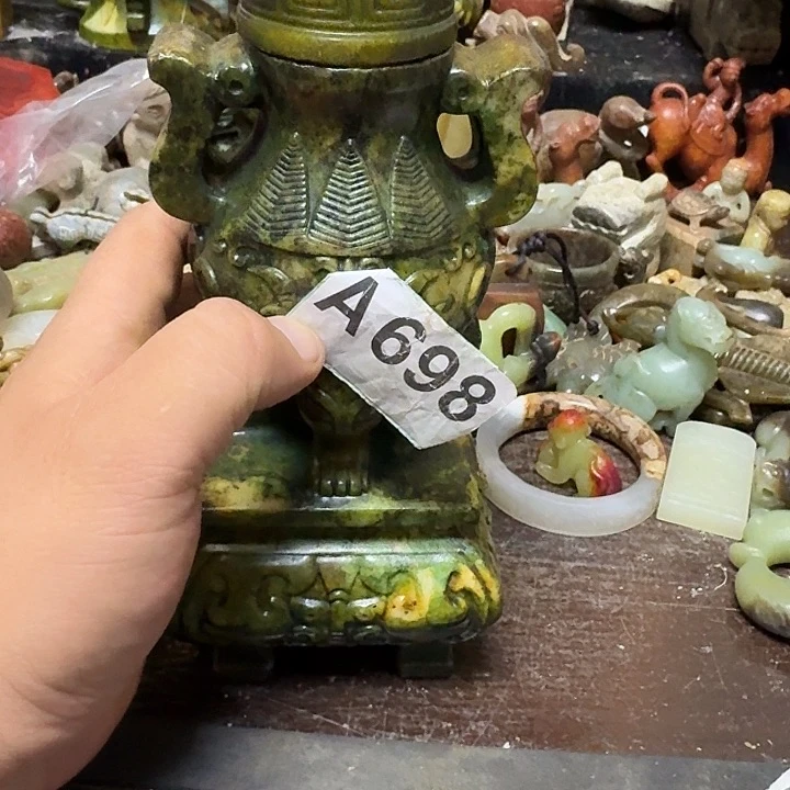 无***宇和田玉未镶嵌颈饰