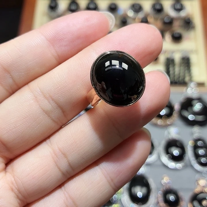 翡翠18K金镶嵌戒指