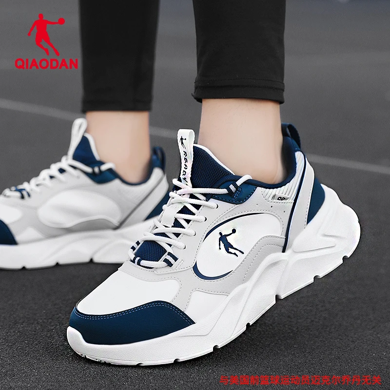 乔丹运动鞋男鞋秋冬季新款皮面防水跑步鞋官方正品青少年休闲鞋子