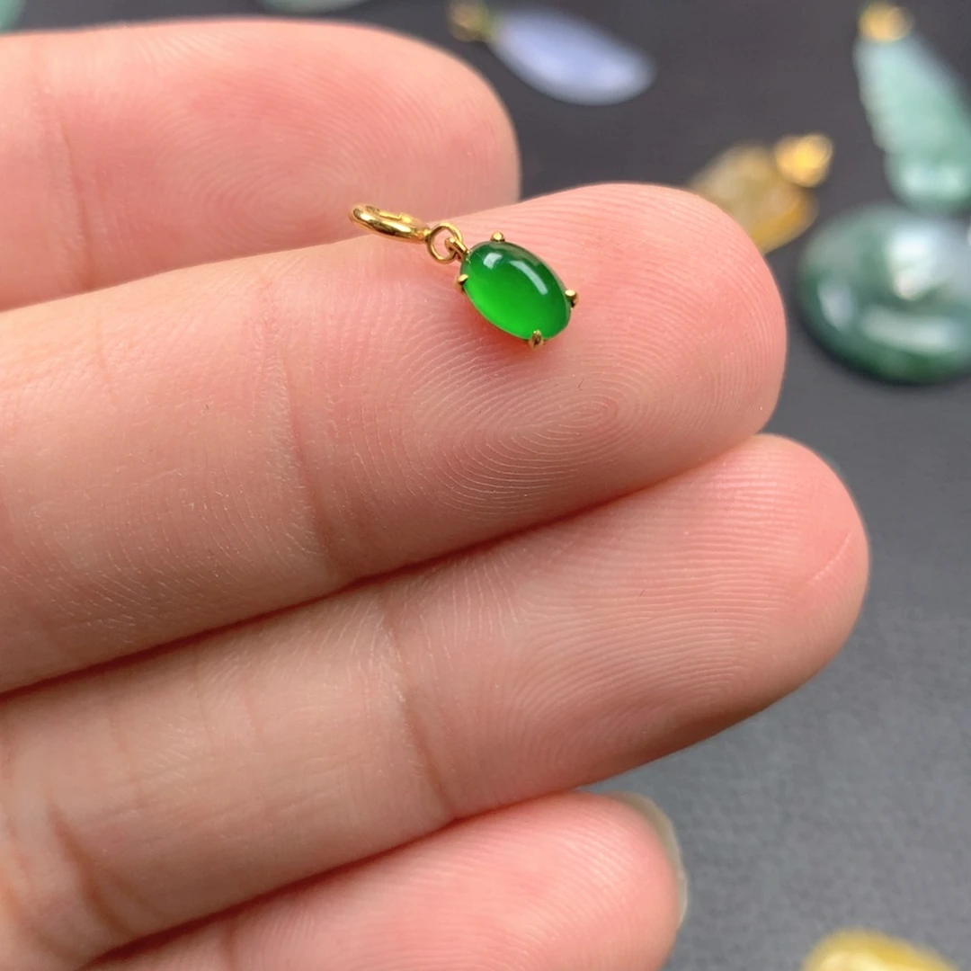 【闪购商品】颈饰18K金镶嵌翡翠翡翠