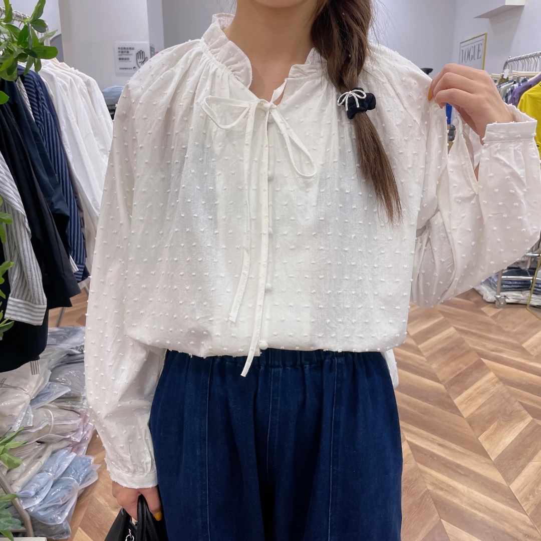 8773 小花边领衬衫