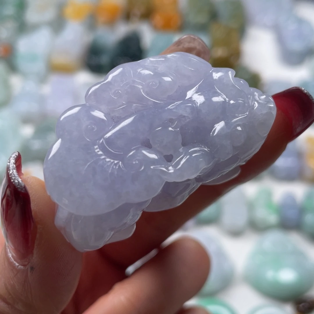 翡翠吊坠(赠链)未镶嵌