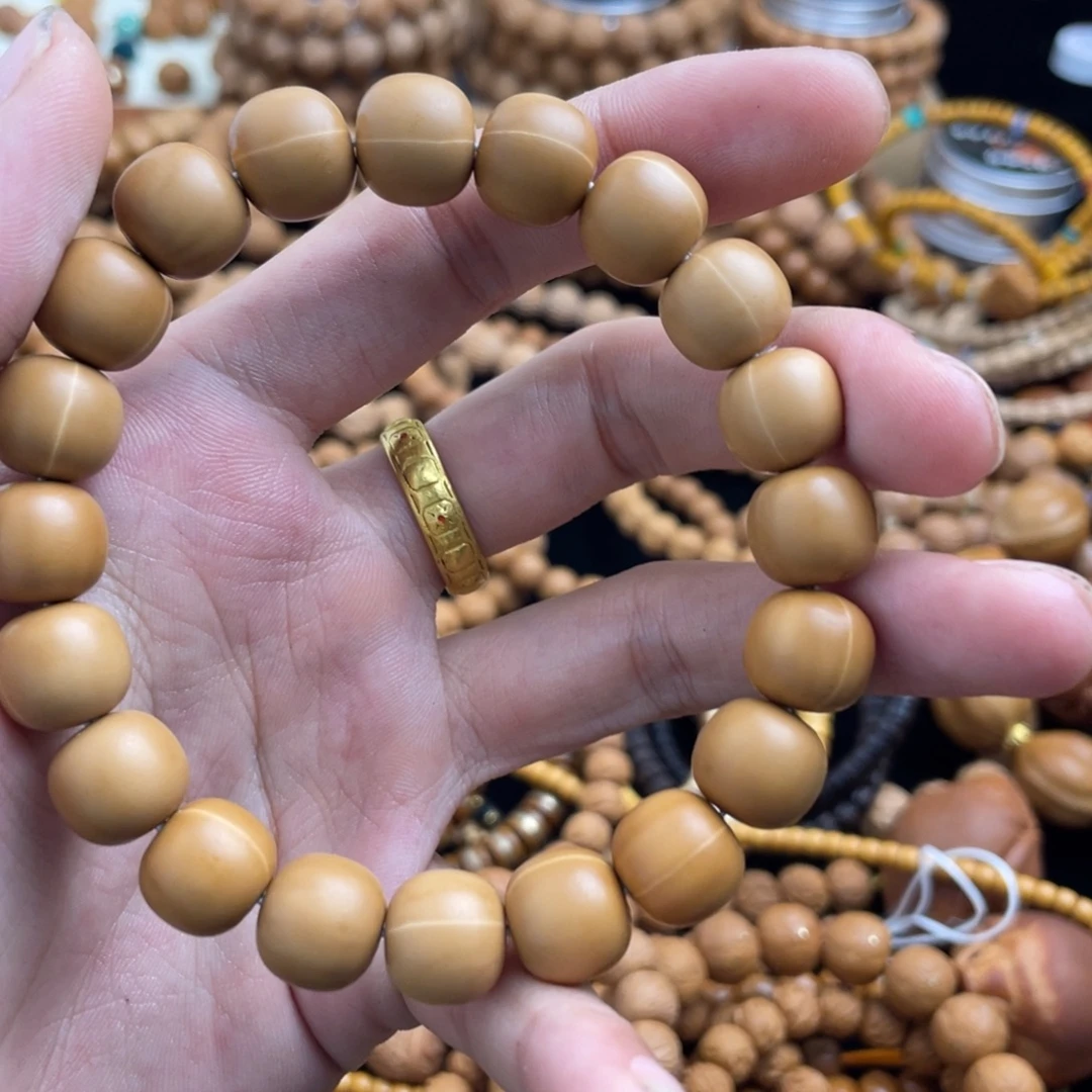 左***眼猴头核桃手串手串