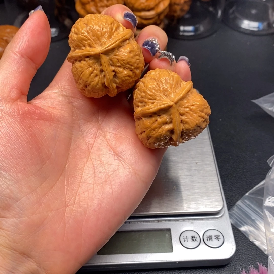 吊坠文玩核桃龙骨三棱