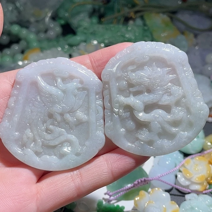 颈饰未镶嵌翡翠天