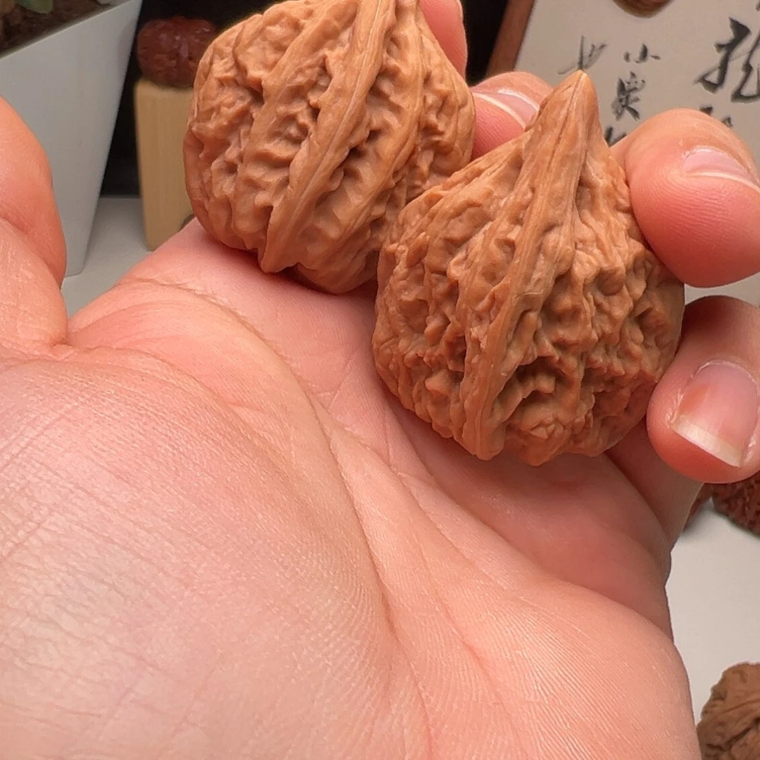 释***心吊坠文玩核桃瓷瓶