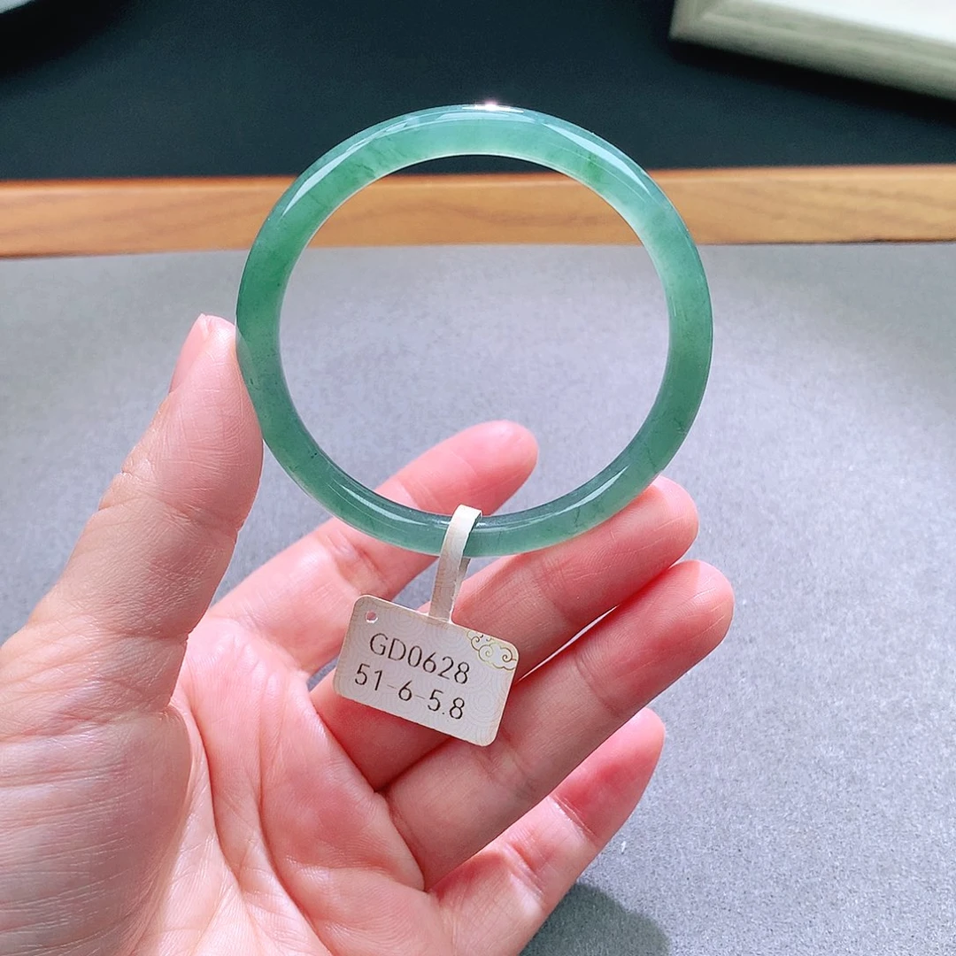 翡翠未镶嵌手镯天然翡翠手镯a货