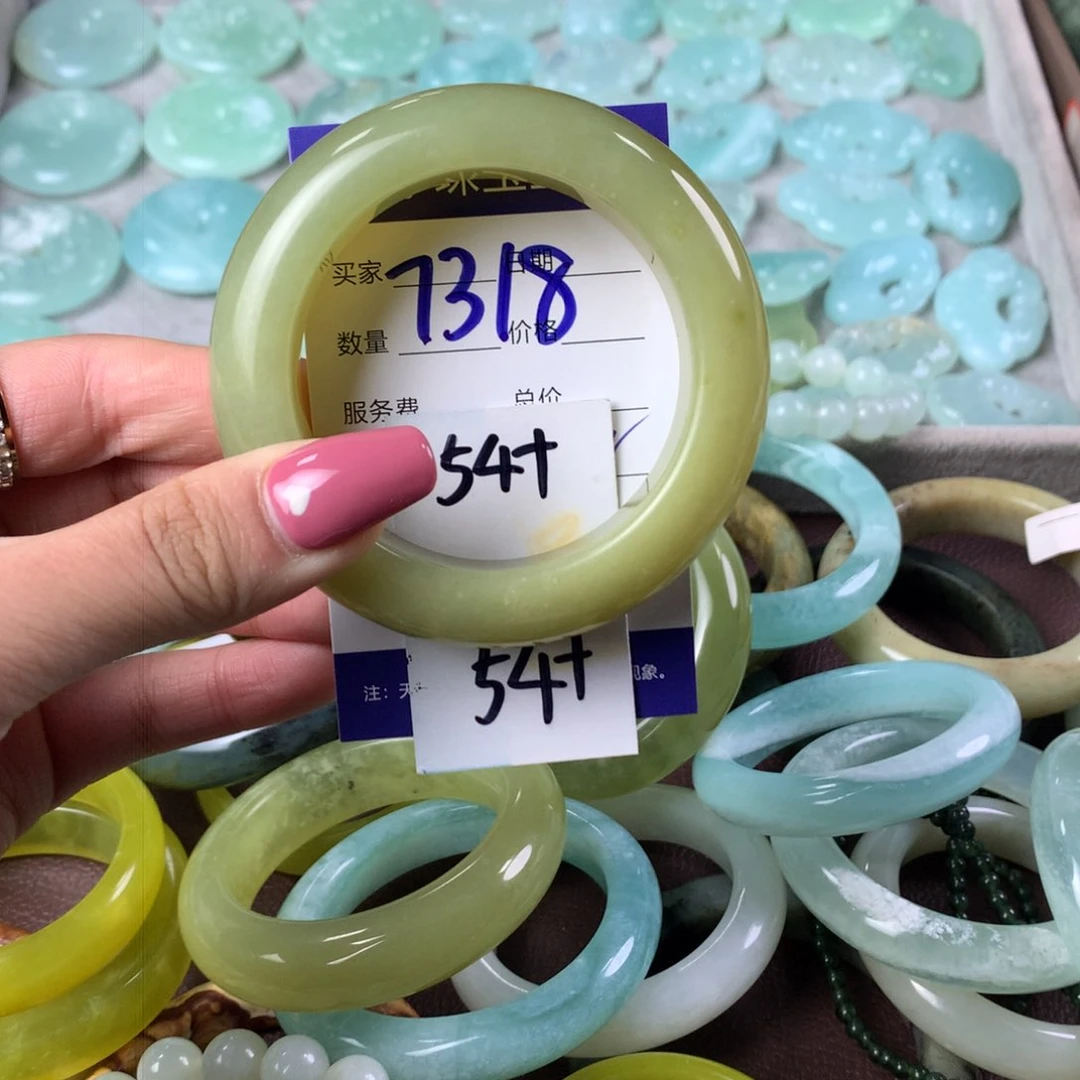 蛇纹石玉手镯未镶嵌7318