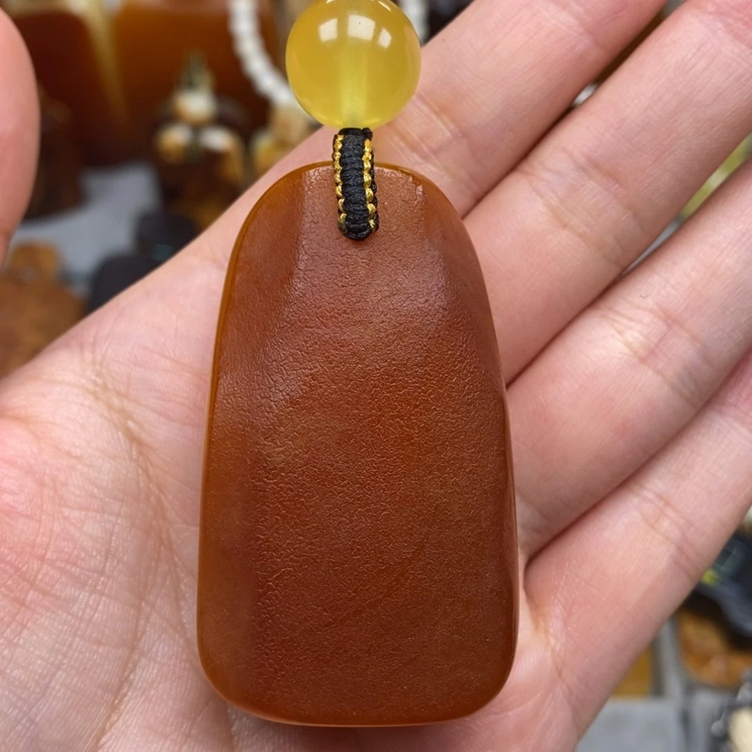 未镶嵌琥珀珠宝奇石