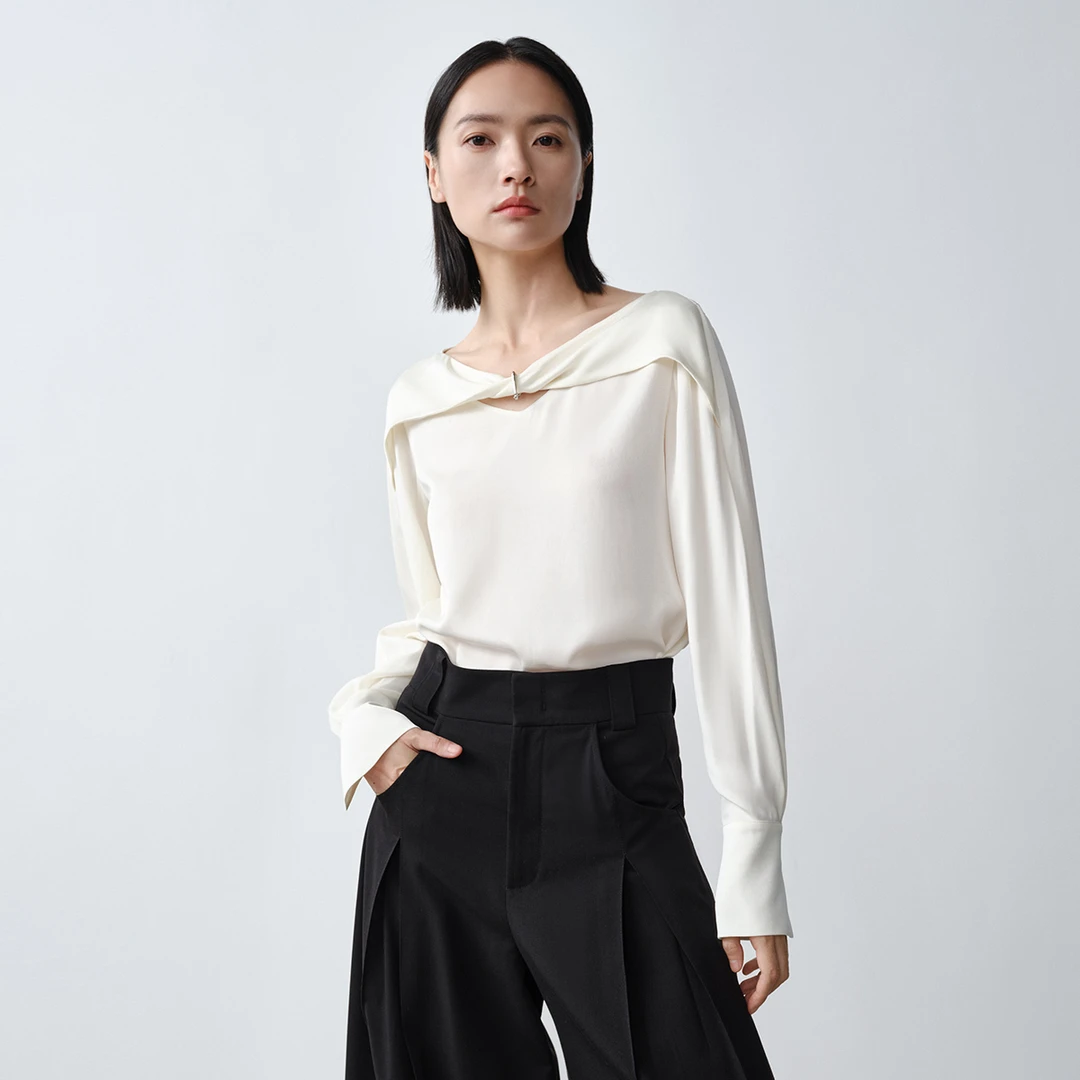 Dekashell/迪卡轩2025秋季新款套头女士白色针织衫长袖上衣