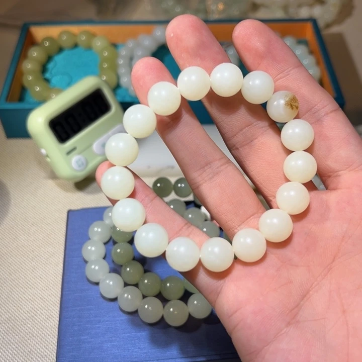 汤***包未镶嵌和田玉发饰