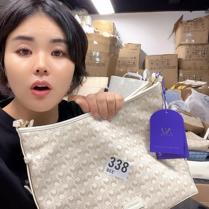 PVC包包包包包包包包吧