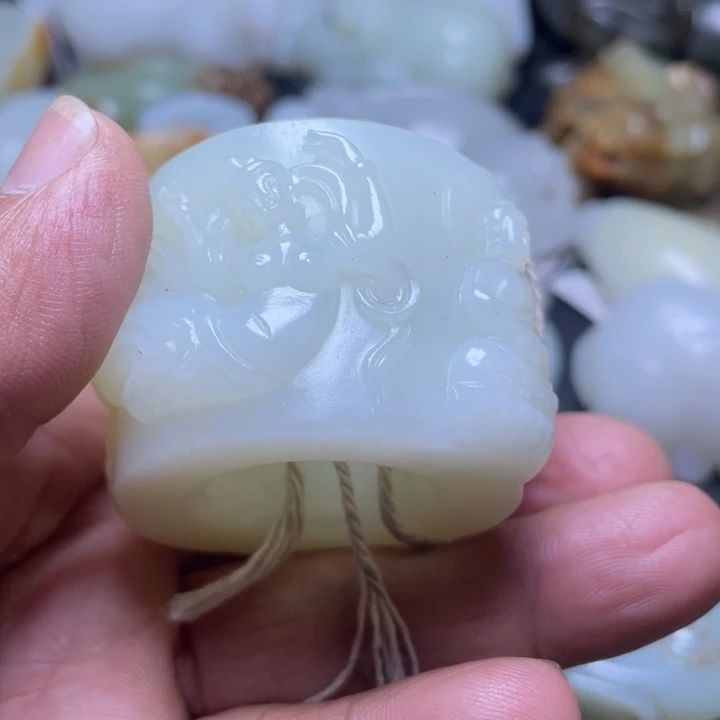 和田玉吊坠(不含链)未镶嵌F*y