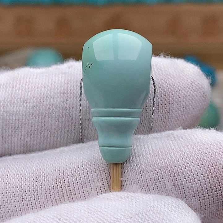 绿松石未镶嵌珠宝奇石12