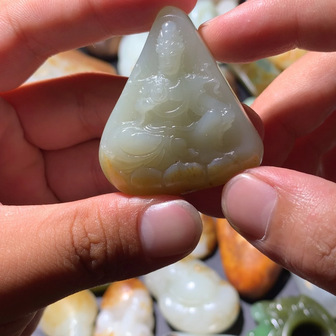 和田玉（糖玉）未镶嵌挂件