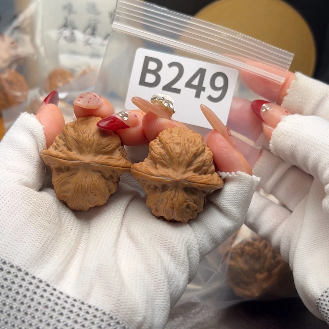 文玩核桃把件如*观37凤凰山b 249