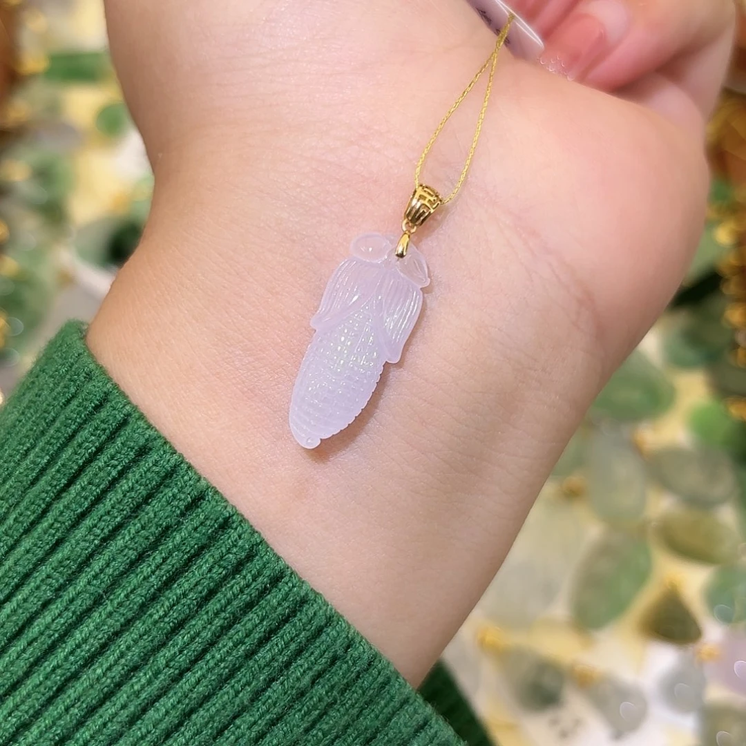 蜜***司翡翠18K金镶嵌颈饰玉米