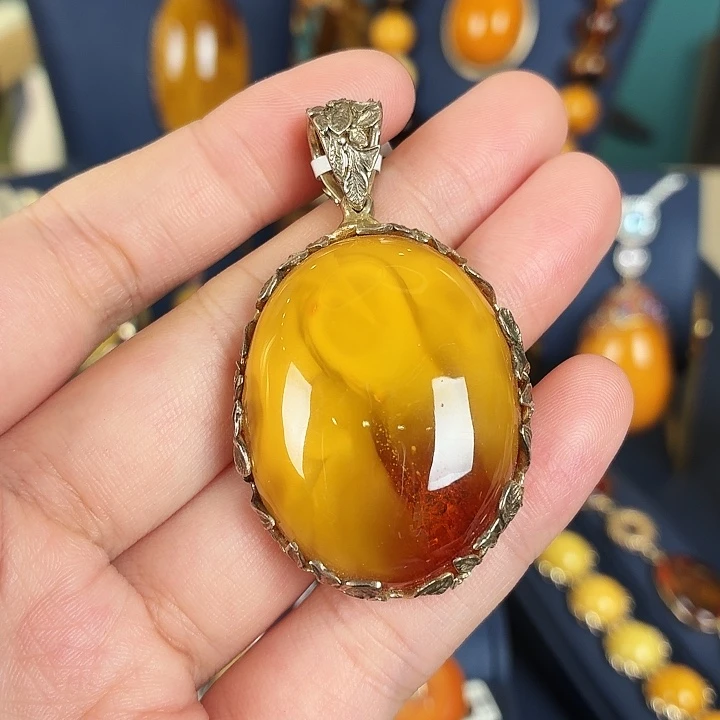 琥珀银S925镀金镶嵌颈饰