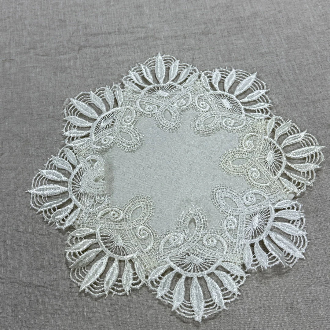 【麻代先生】亚麻白色镂空花边杯垫
