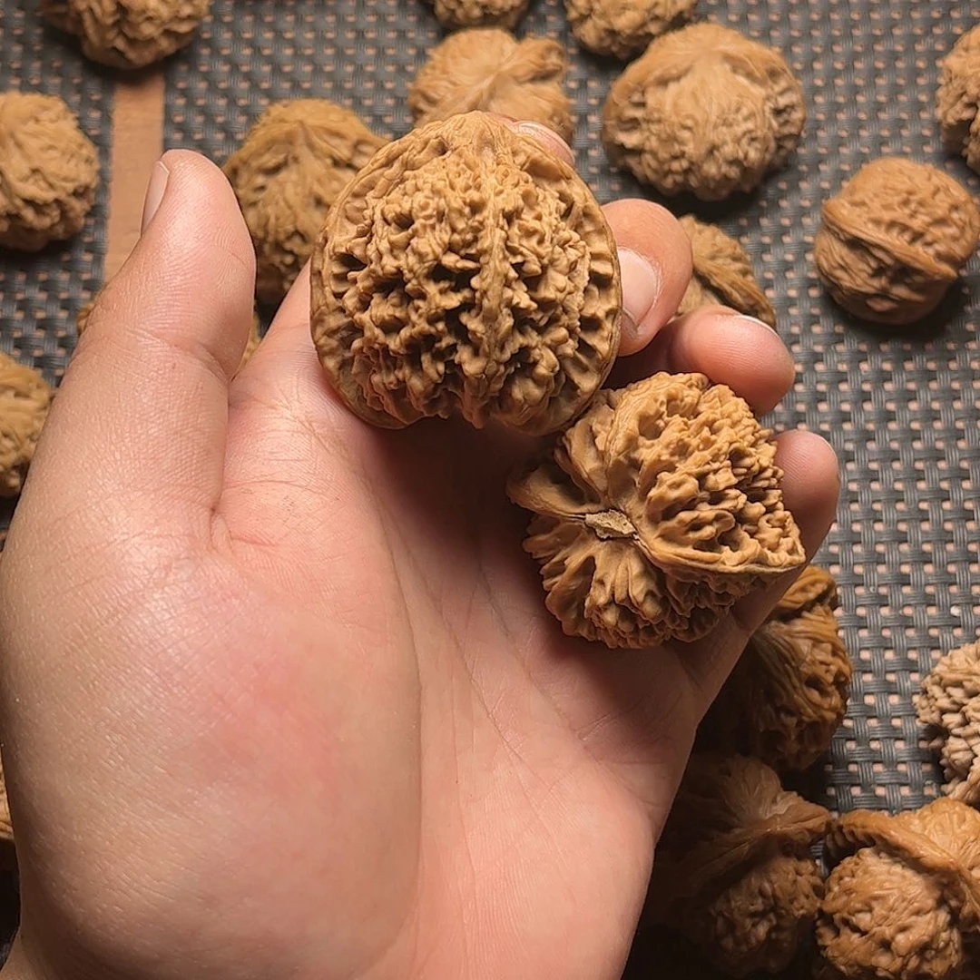 文玩核桃把件W**.满天星