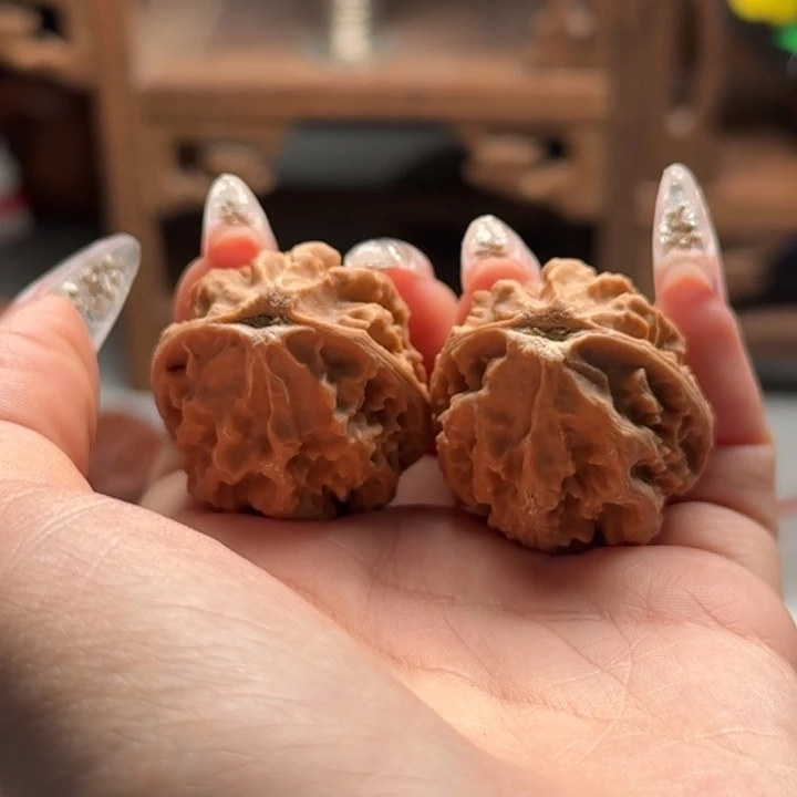 文玩核桃把件关东木子楸百核135