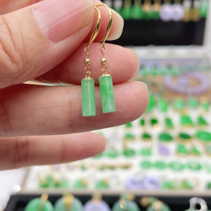 翡翠18K金镶嵌耳饰