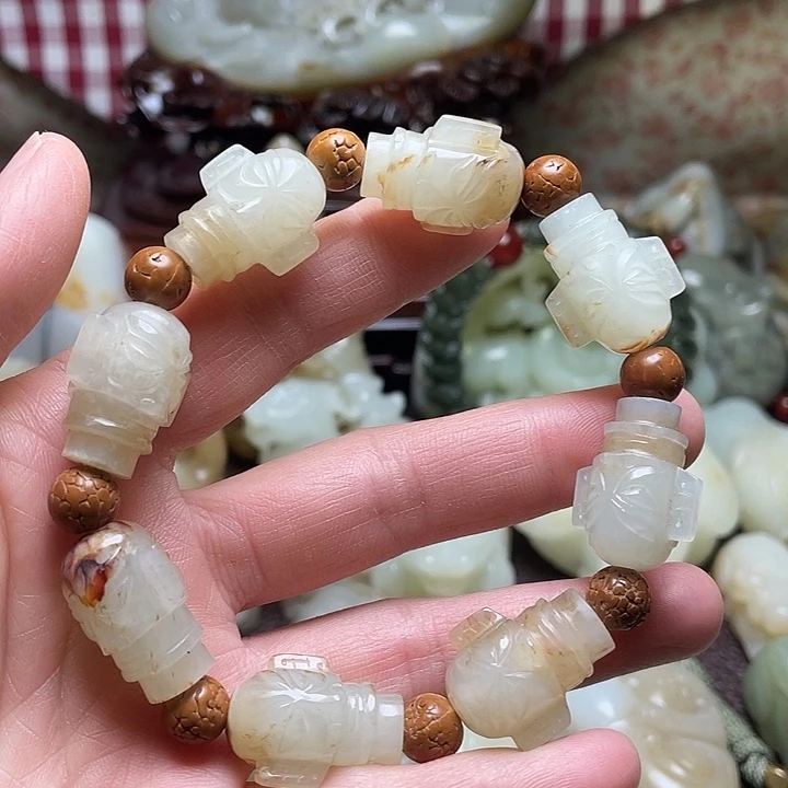 和田玉（糖玉）未镶嵌挂件