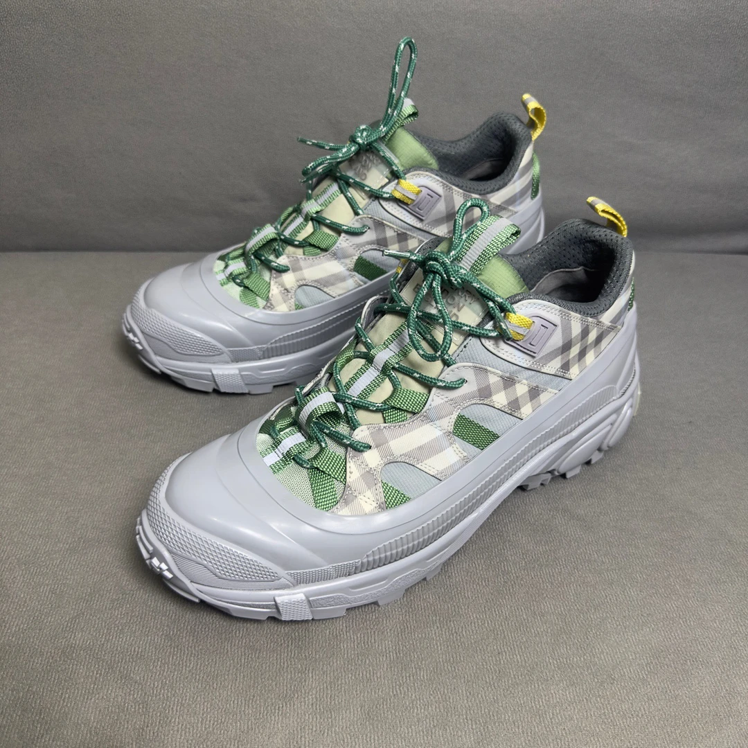 99新 BURBERRY/博柏利 43码 原盒 灰绿Burberry老爹鞋 275