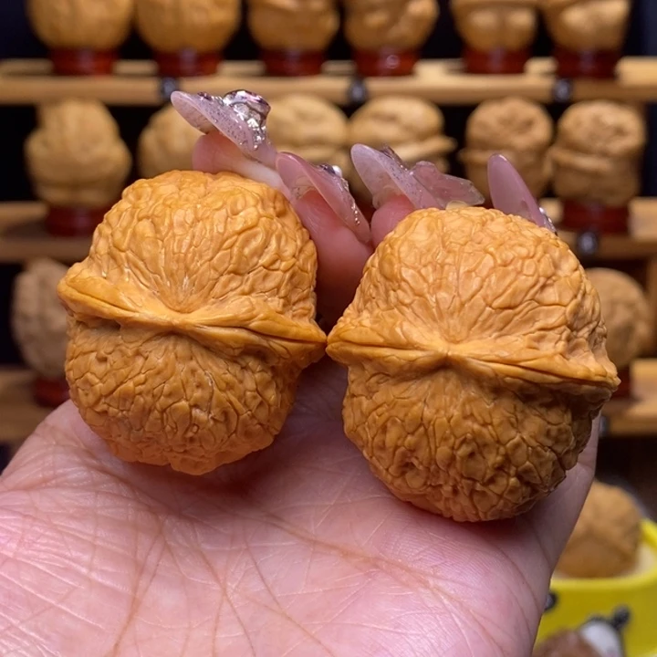 文玩核桃把件金丝绣球39号40尺