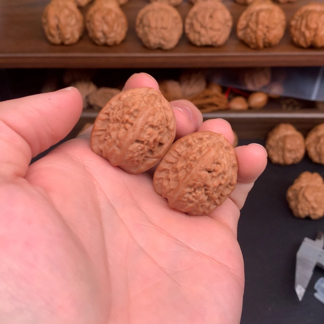 吊坠文玩核桃30白狮子高桩