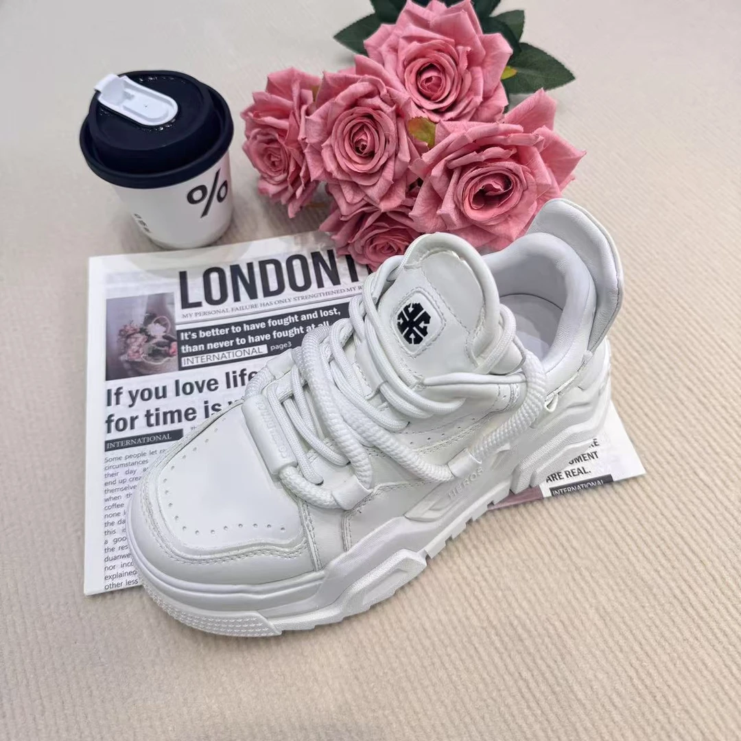 2025春季新款男鞋小众设计情侣重工艺小白鞋厚底板鞋真皮老爹潮流