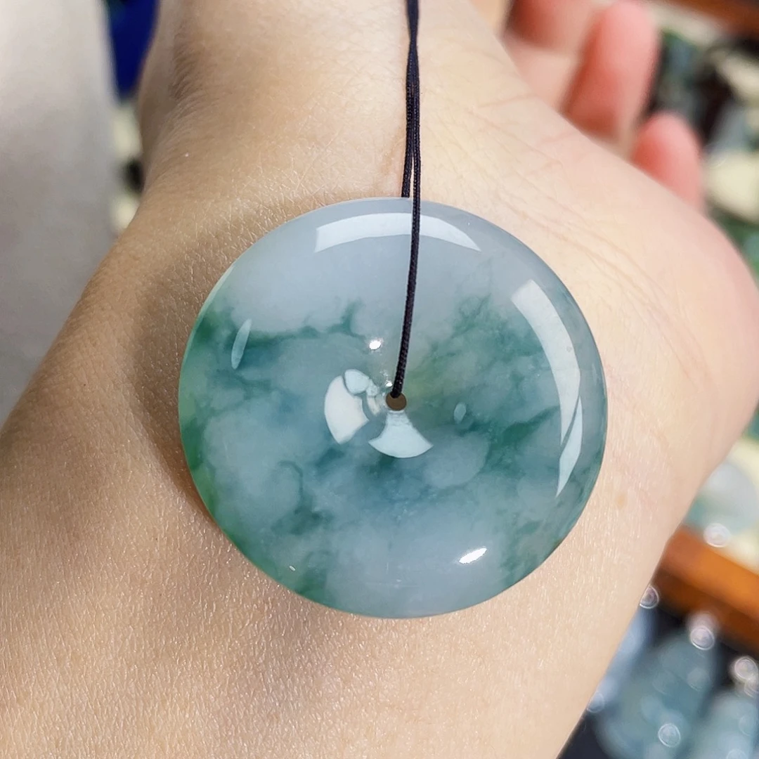 颈饰未镶嵌翡翠吊坠