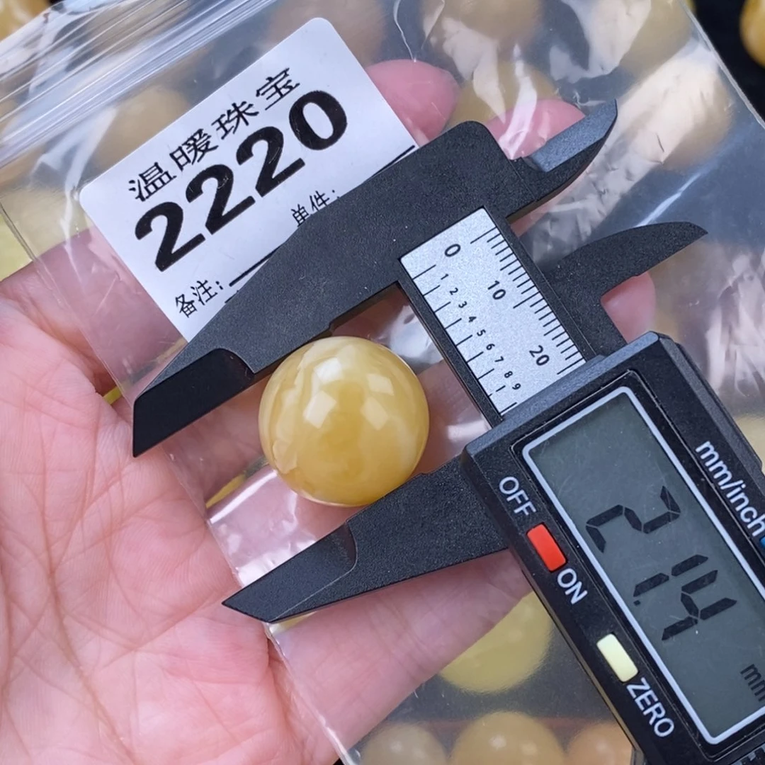 琥珀未镶嵌珠宝奇石裸石