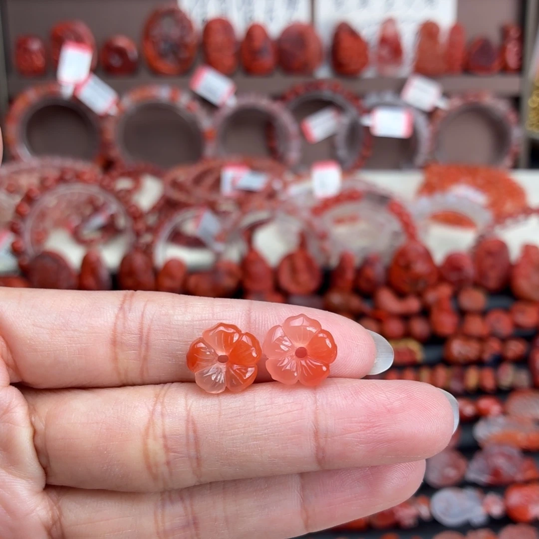 南红玛瑙未镶嵌颈饰有钱花一对12+