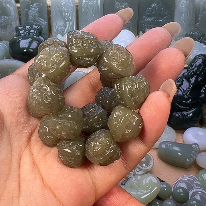 和田玉（糖玉）未镶嵌颈饰