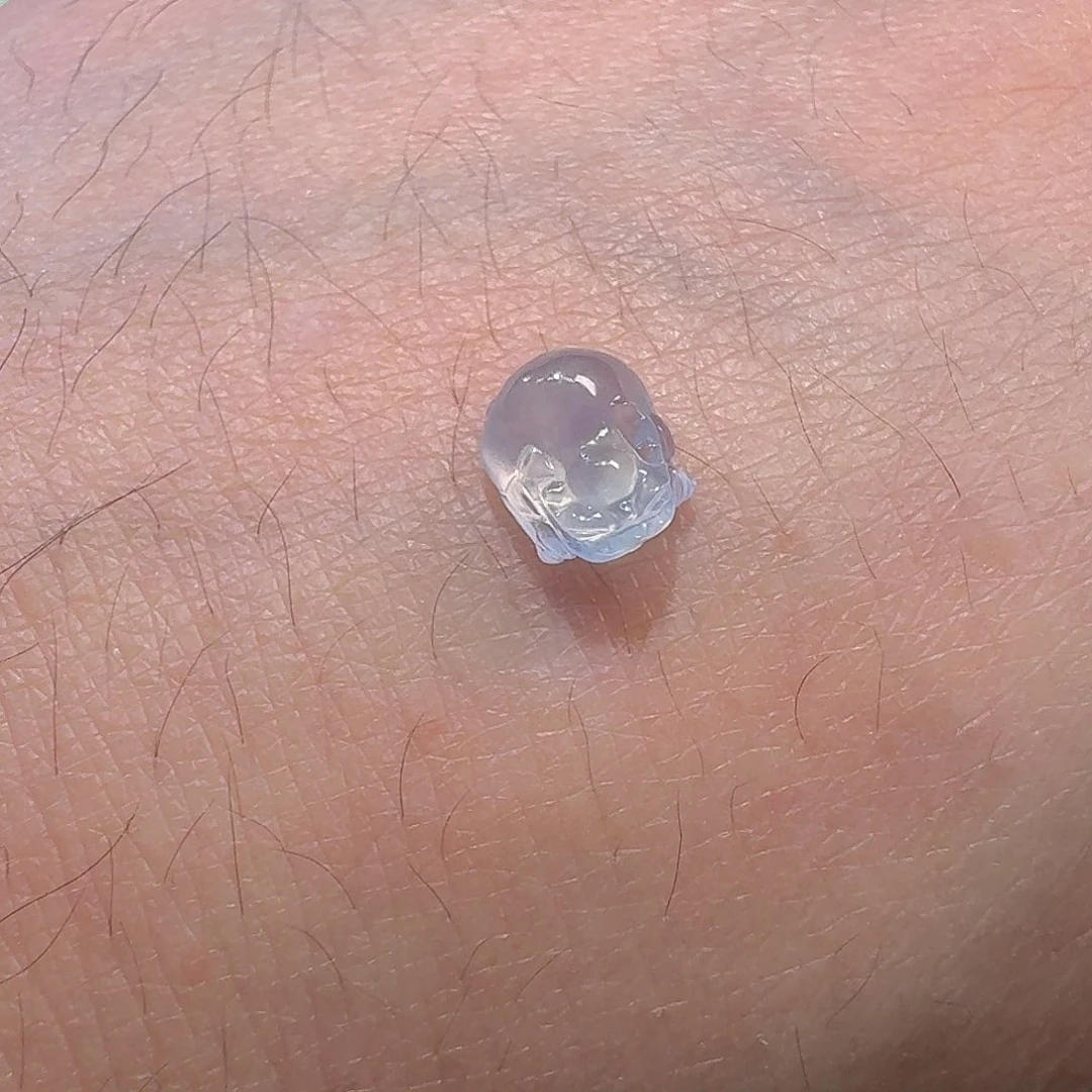 翡翠未镶嵌颈饰貔貅